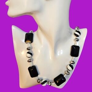 VTG HANDMADE Monochrome Zebra Glass Beaded Long Necklace